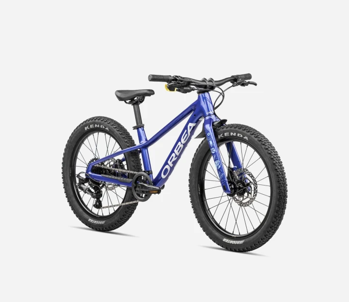 U004TTCC-J3-FRONT-KIMU_20_H20_over.jpg