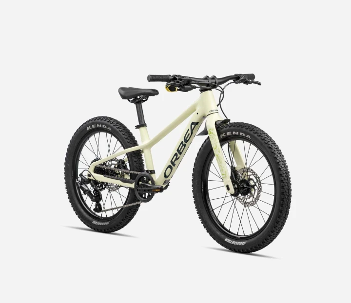 U004TTCC-J1-FRONT-KIMU_20_H20_over.jpg